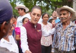 Gobierno de México está con ustedes: Sheinbaum a damnificados en Puebla
