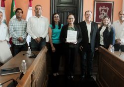 Recibe doctora Karla Córdova González la Licencia Ambiental Integral del Relleno Sanitario Municipal