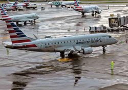 Donald Trump exige a controladores de tránsito aéreo volver a su trabajo