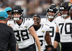 El pateador Cam Little rompe récord de gol de campo más largo en la NFL