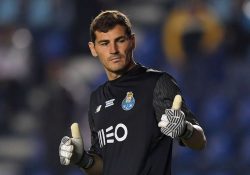 Iker Casillas se enoja con aficionados y después dice amar a México