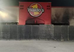 Investigación por incendio en Waldo’s llega a funcionarios de la empresa y servidores públicos