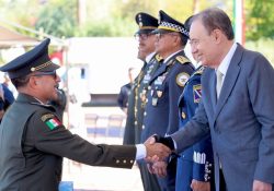Reconocen en Sonora a personal militar con ascensos y condecoraciones