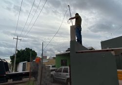 Amanecen sin electricidad vecinos de la colonia Pescadores