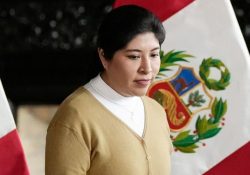 Perú rompe relaciones diplomáticas con México por dar asilo a Betssy Chávez