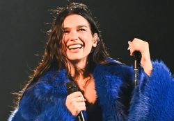 Dua Lipa interpreta “De Música Ligera” y sorprende al público argentino