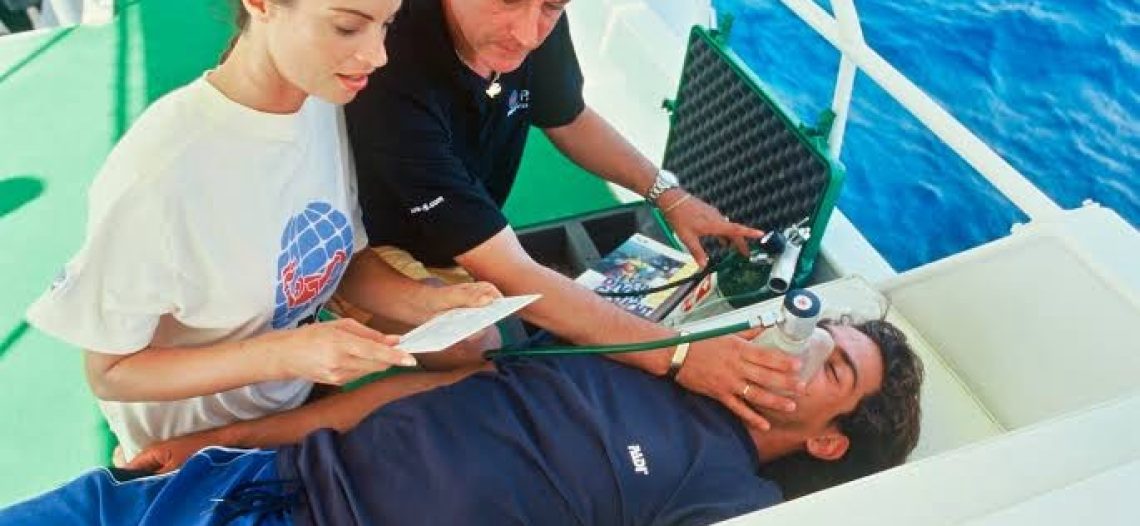 Cuidan salud de comunidad náutica en San Carlos