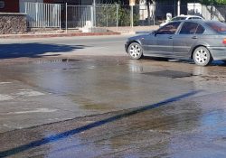 Denuncian fugas de agua y drenaje sin atención de autoridades en San Vicente