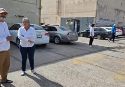Denuncian retención injusta de automóviles en estacionamiento del centro de Guaymas