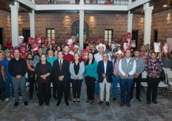 Entrega el Ayuntamiento de Guaymas títulos de propiedad