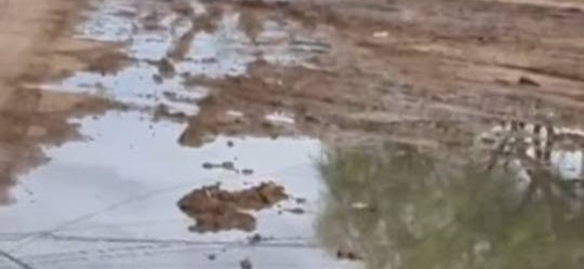 Colonias de Empalme exigen atención a colapso de drenaje
