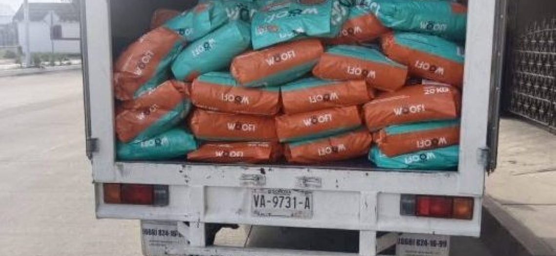 Recibe «Huellas de Ángel» una tonelada de alimento para perr
