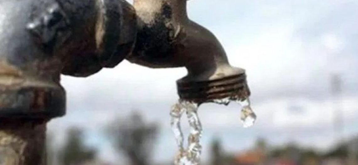 Suspenden suministro de agua a morosos en Guaymas