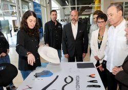 Gobernador impulsa profesionalización en el Centro de Semiconductores