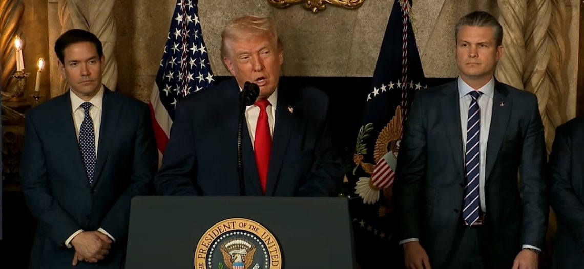 Trump dice que lo más inteligente para Maduro es dejar el poder en Venezuela