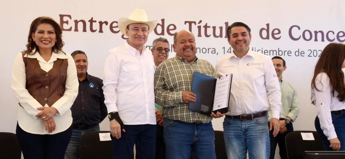 Gobierno fortalece al campo sonorense con títulos de concesión de agua