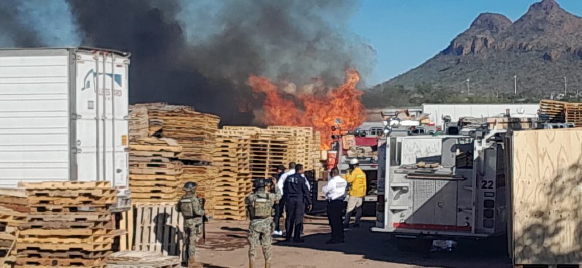 Activa incendio en empresa maderera de Guaymas