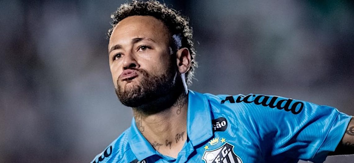 Neymar se viste de héroe y aleja a Santos del descenso en el Brasileirao