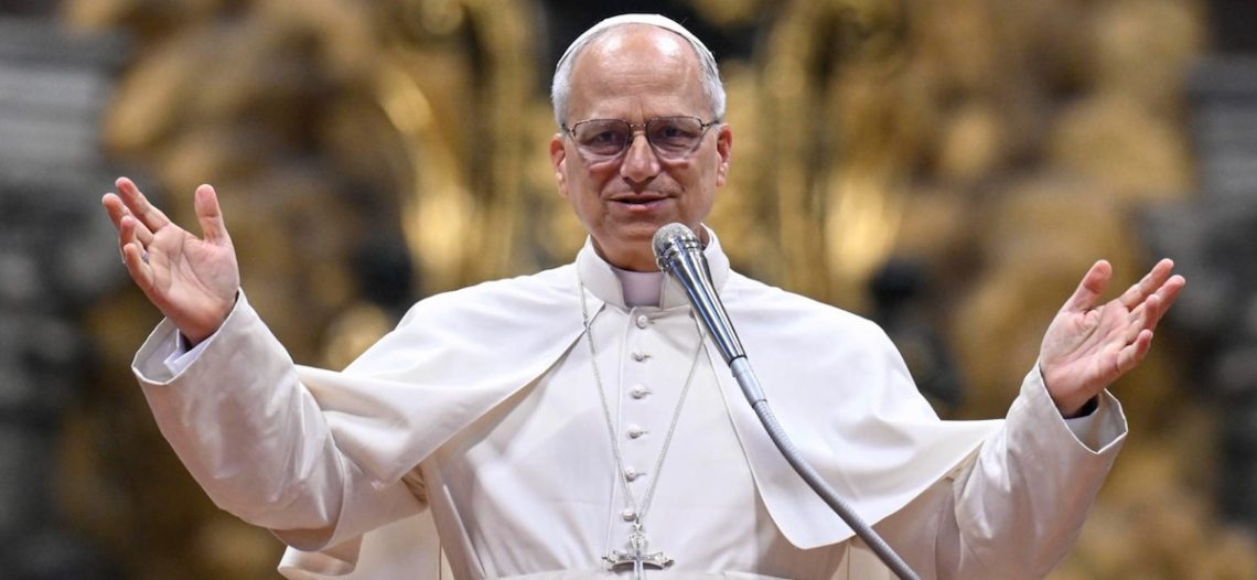 El papa pide a EU buscar el diálogo en lugar de invadir Venezuela