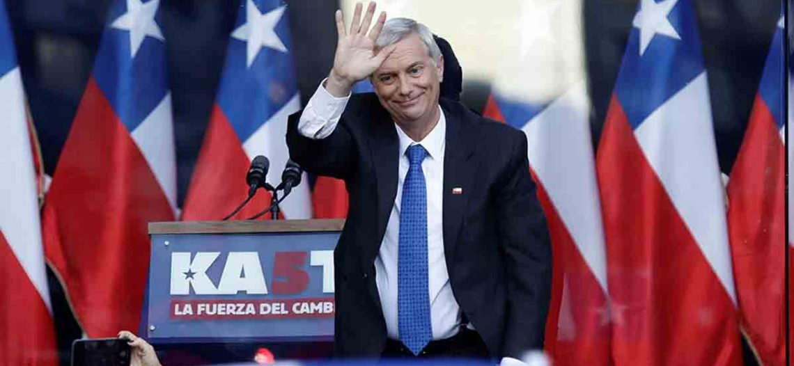 Chile gira a la derecha; José Antonio Kast gana la presidencia con amplia ventaja