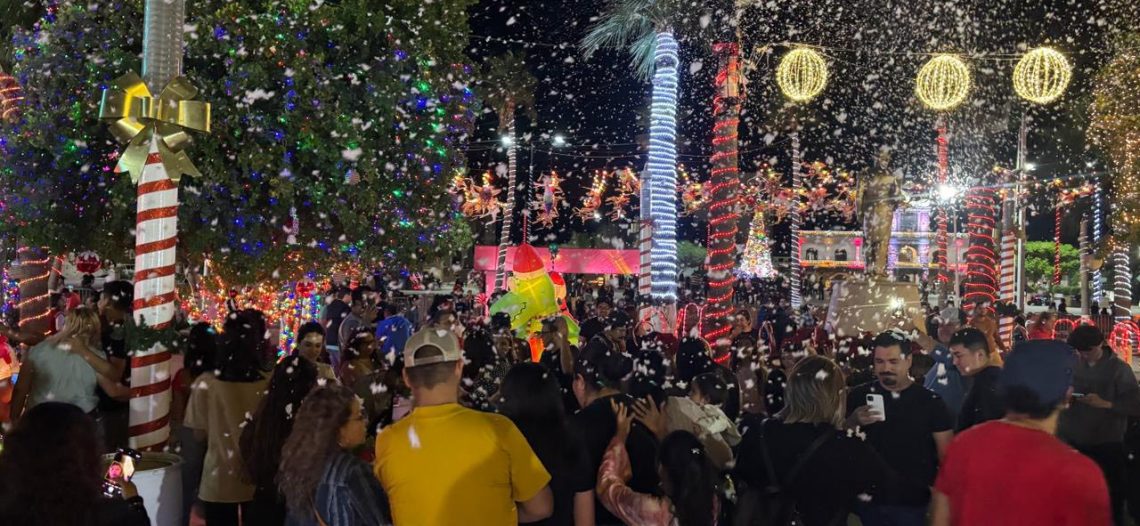 Disfrutan más de 60 mil personas «La Navidad del Pueblo»