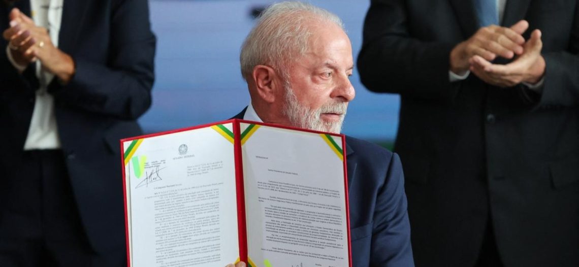 Lula da Silva veta ley que reduciría pena de prisión de Jair Bolsonaro