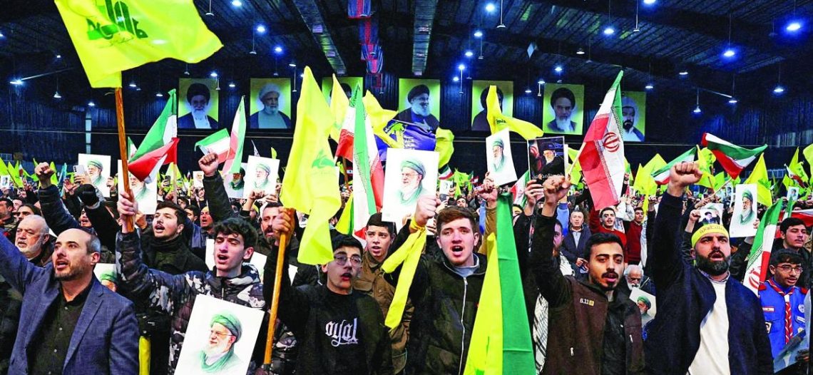 Irán se prepara ante arribo de portaviones; promete respuesta ‘contundente’