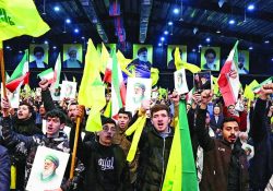 Irán se prepara ante arribo de portaviones; promete respuesta ‘contundente’
