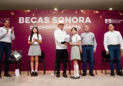 Más de medio millón de estudiantes recibirán una beca en Sonora