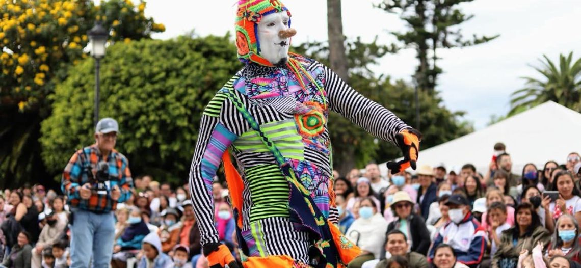 Viene al Carnaval Guaymas famoso arlequín internacional