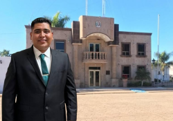 Juan de Dios Jocobi Cuevas asume como nuevo presidente municipal de Bácum