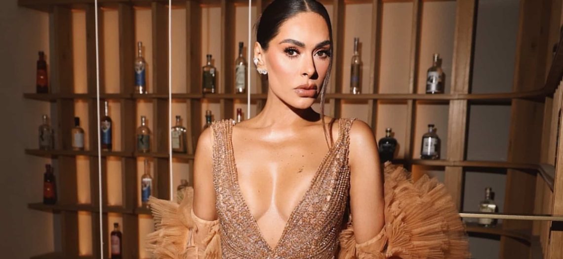 Galilea Montijo presenta su perfume y plasma su esencia en una botella