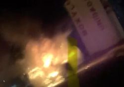 Se incendia vehículo en la entrada de la Unidad Deportiva