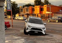 Socavón en Real del Arco lleva meses sin solución en Cd. Obregón