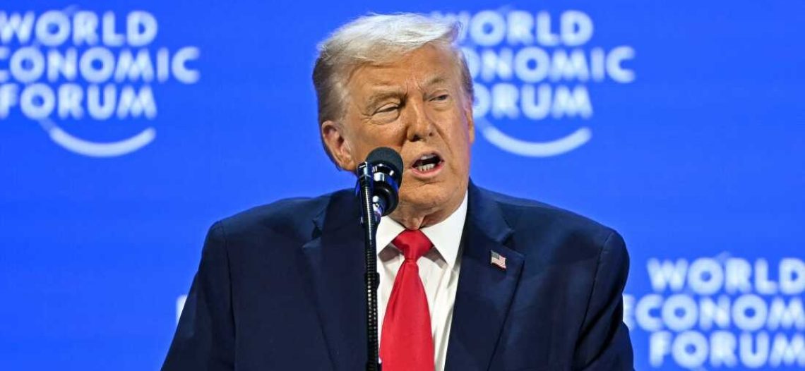 Trump amenaza a Canadá con «aranceles del 100%» si hay acuerdo comercial con China