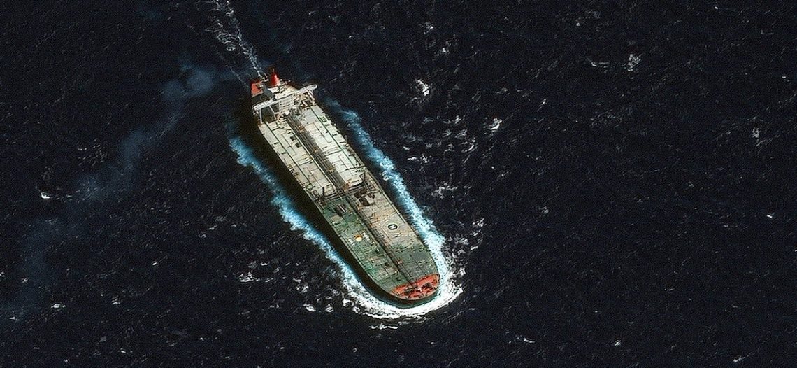 Incautan buque petrolero que burló bloqueo de EU; salió del Caribe