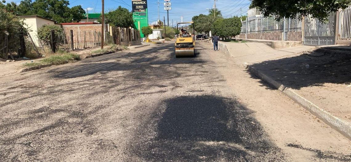 Empalme avanza en movilidad con trabajos de bacheo y pavimentación
