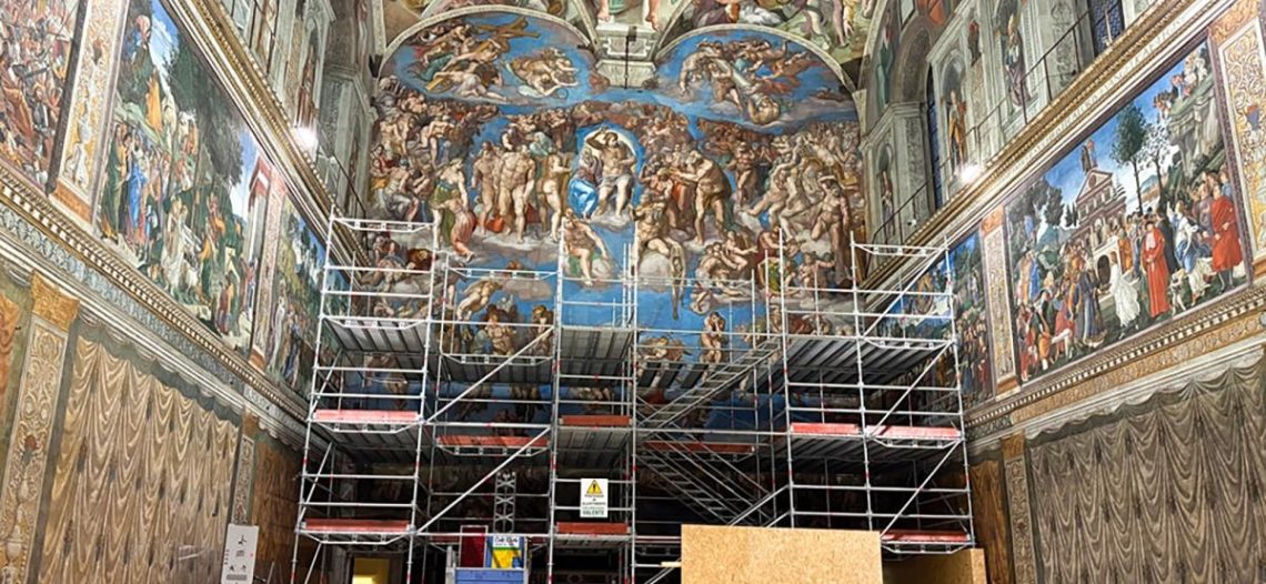 La Capilla Sixtina inicia limpieza profunda del Juicio Final tras 30 años sin restauración