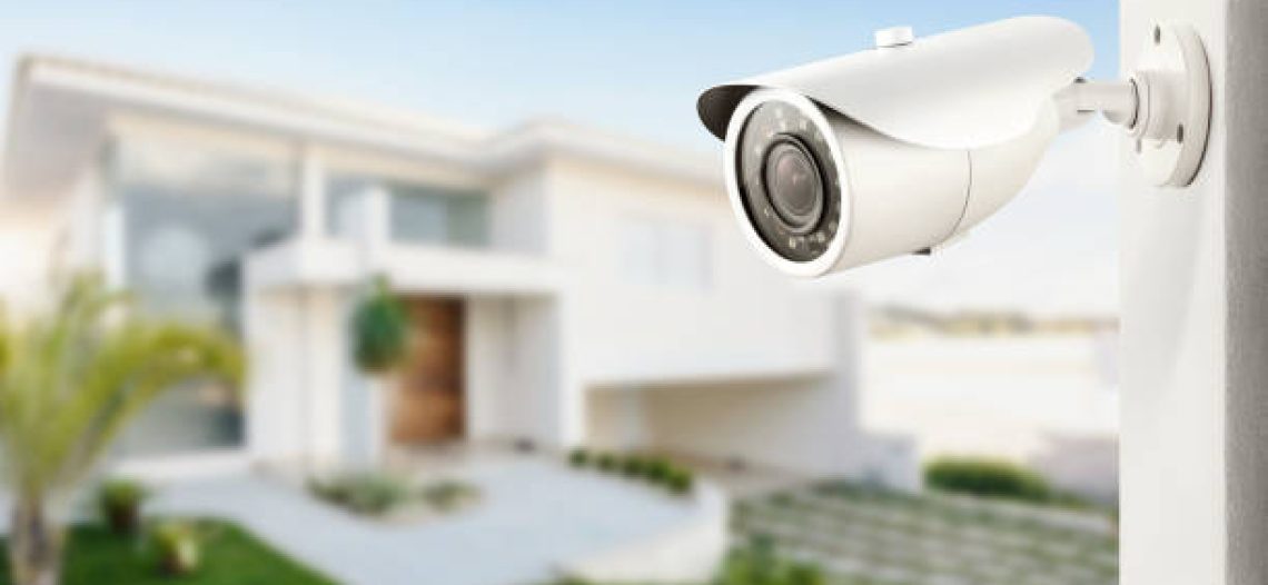 Instalar cámaras en casa o negocio es legal, pero divulgar grabaciones puede acarrear sanciones