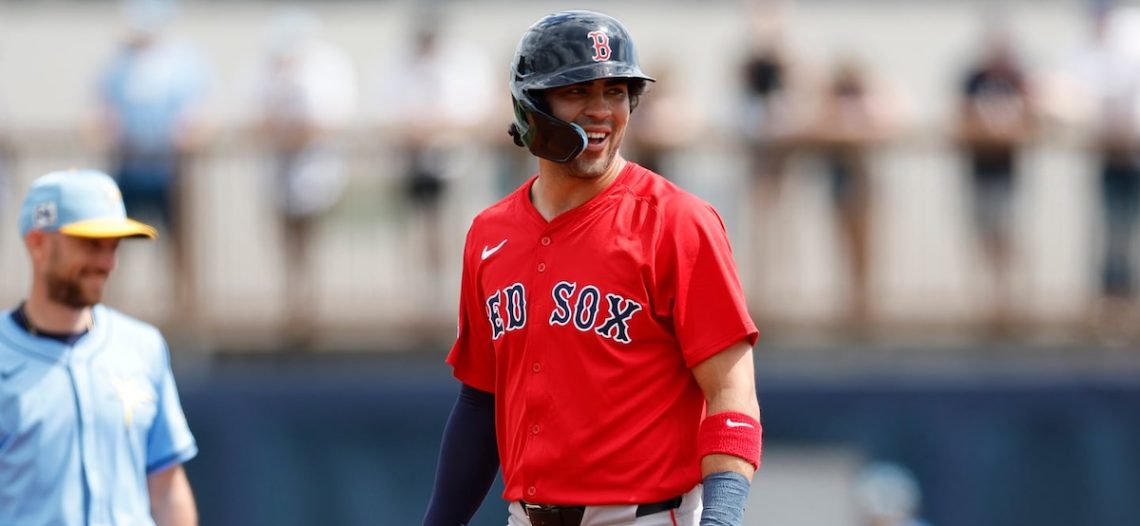 El mexicano Marcelo Mayer se adueña de la segunda base de Boston Red Sox