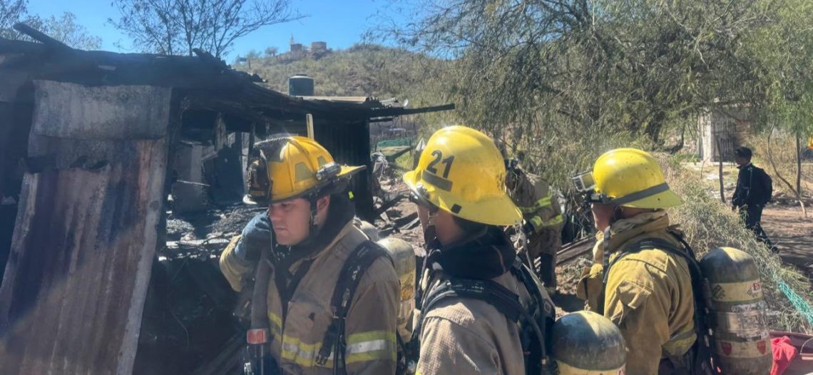 Atienden reporte de incendio en vivienda de la colonia Fátima