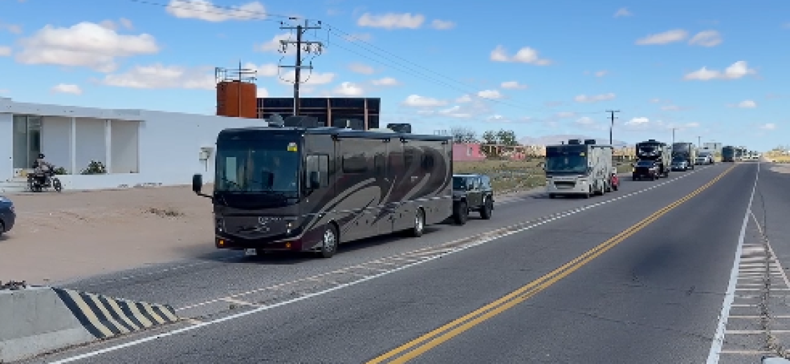 Arriba caravana turística a Puerto Peñasco