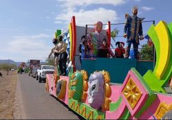 «Reviven» carros alegóricos del Carnaval de Guaymas en carnavalito ejidal
