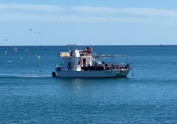Cierran el puerto a embarcaciones menores, por viento y oleaje