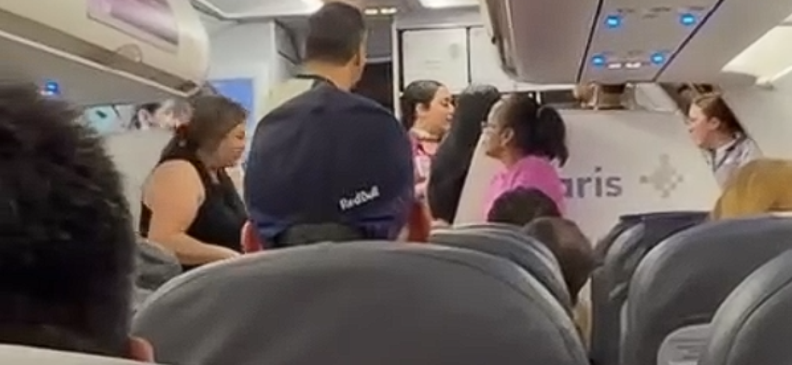 Exhiben a Volaris por viacrucis a viajeros en Ciudad Obregón