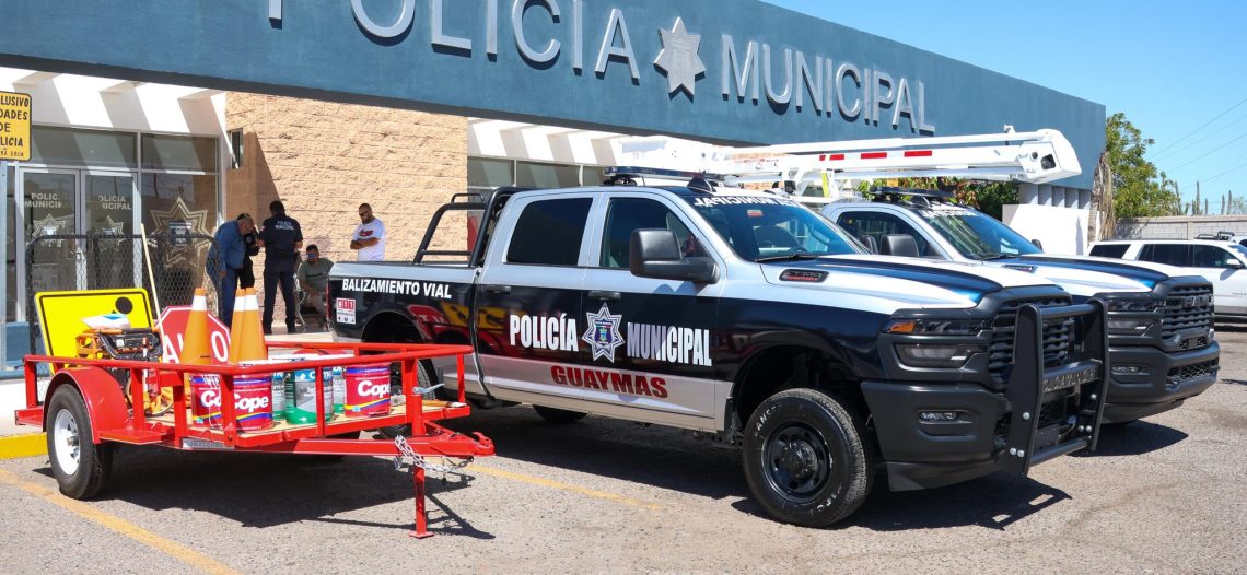 Entregan uidades para balizamiento a Seguridad Pública y Tránsito Municipal