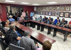Ribereños y compradores buscan acuerdo sobre precio del calamar