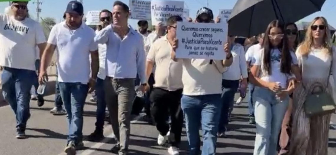 Piden justicia para niño fallecido por olvido en vehículo de su madre