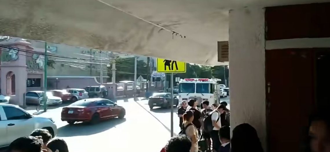 Falla eléctrica provoca evacuación de instituto educativo