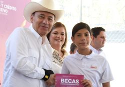 Lleva Gobernador Durazo becas, obras y servicios gratuitos a la sierra sonorense
